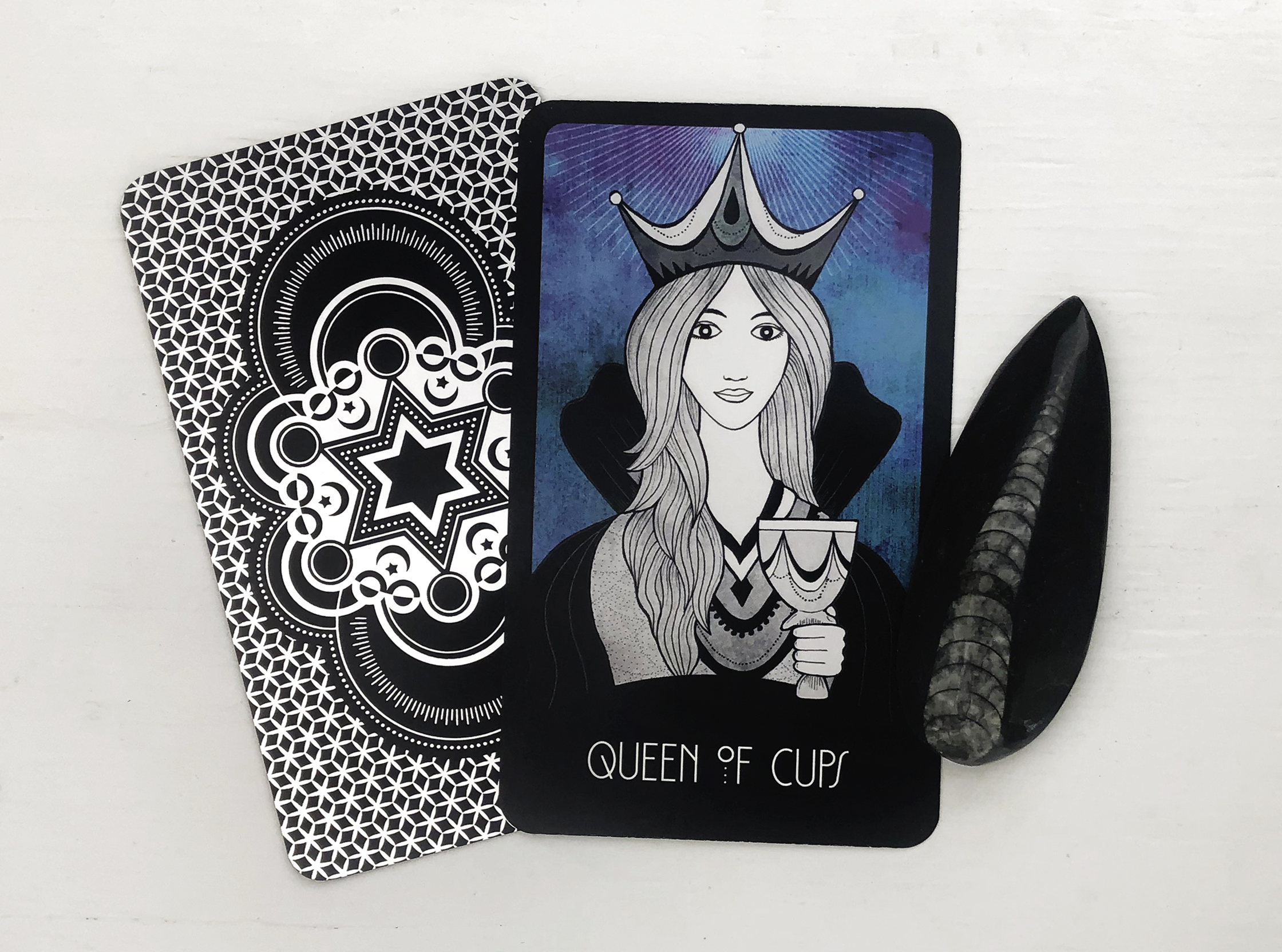 The Queen of Cups Tarot Card