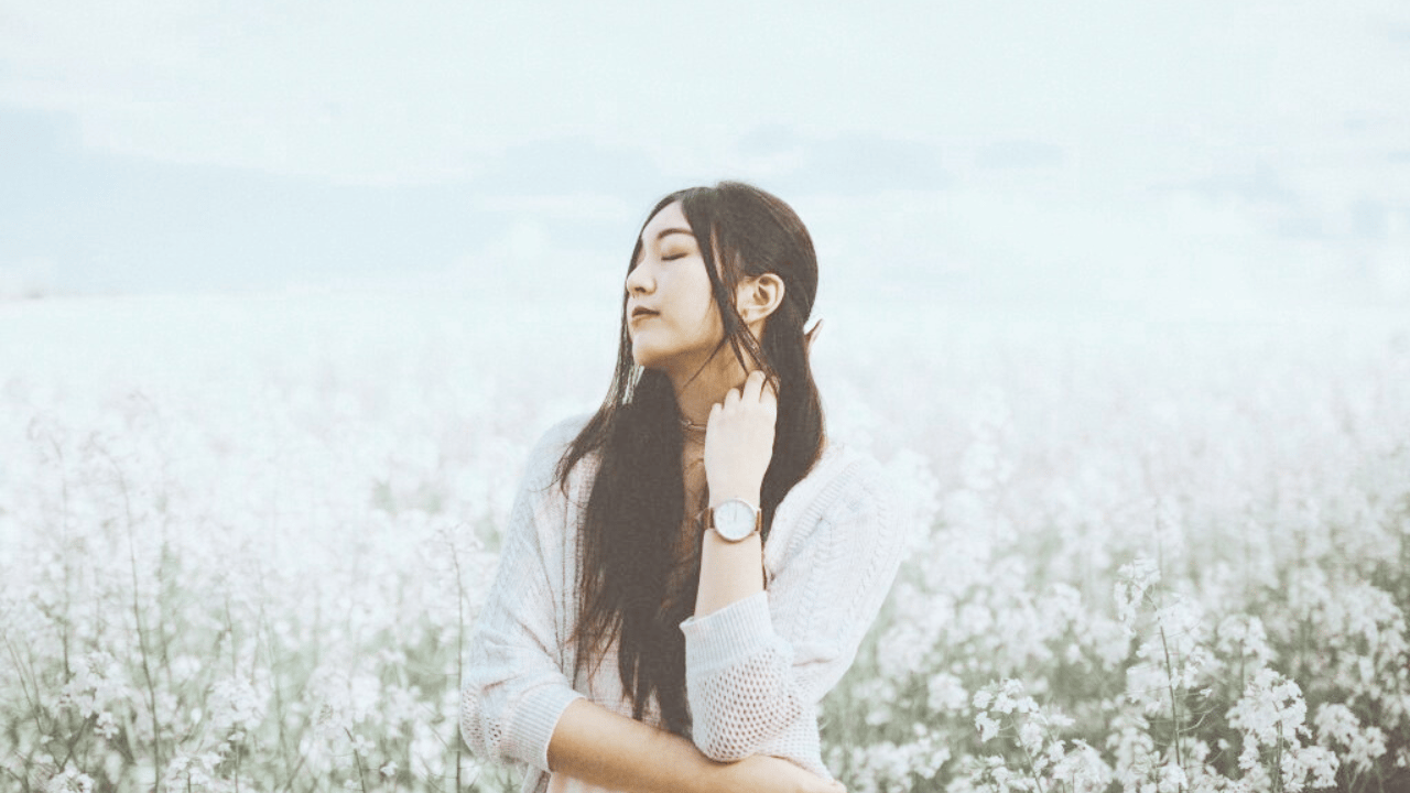 White Aura Meaning: The Rare Light of the Divine