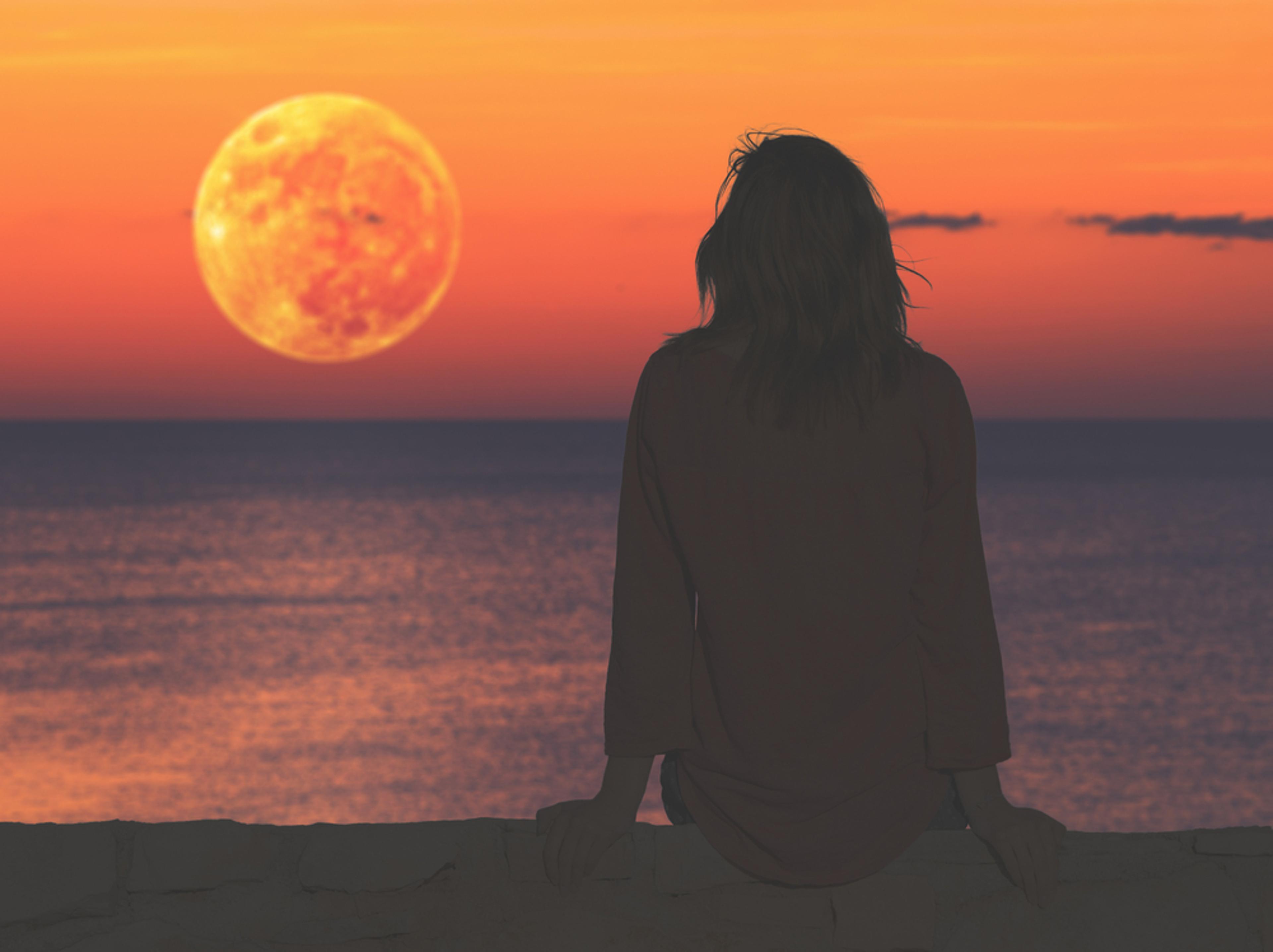 Cancer Sun, Sagittarius Moon Traits