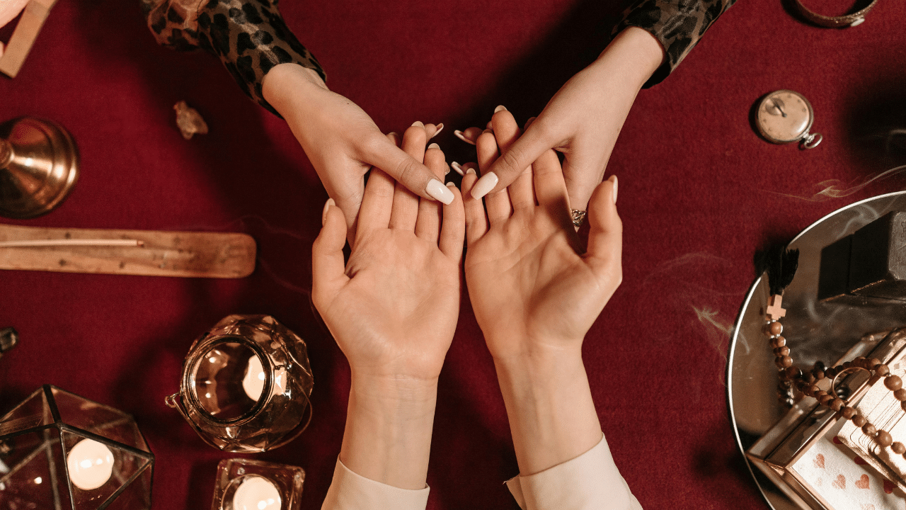 60+ Best Questions for a Psychic: What to Ask in Your Reading